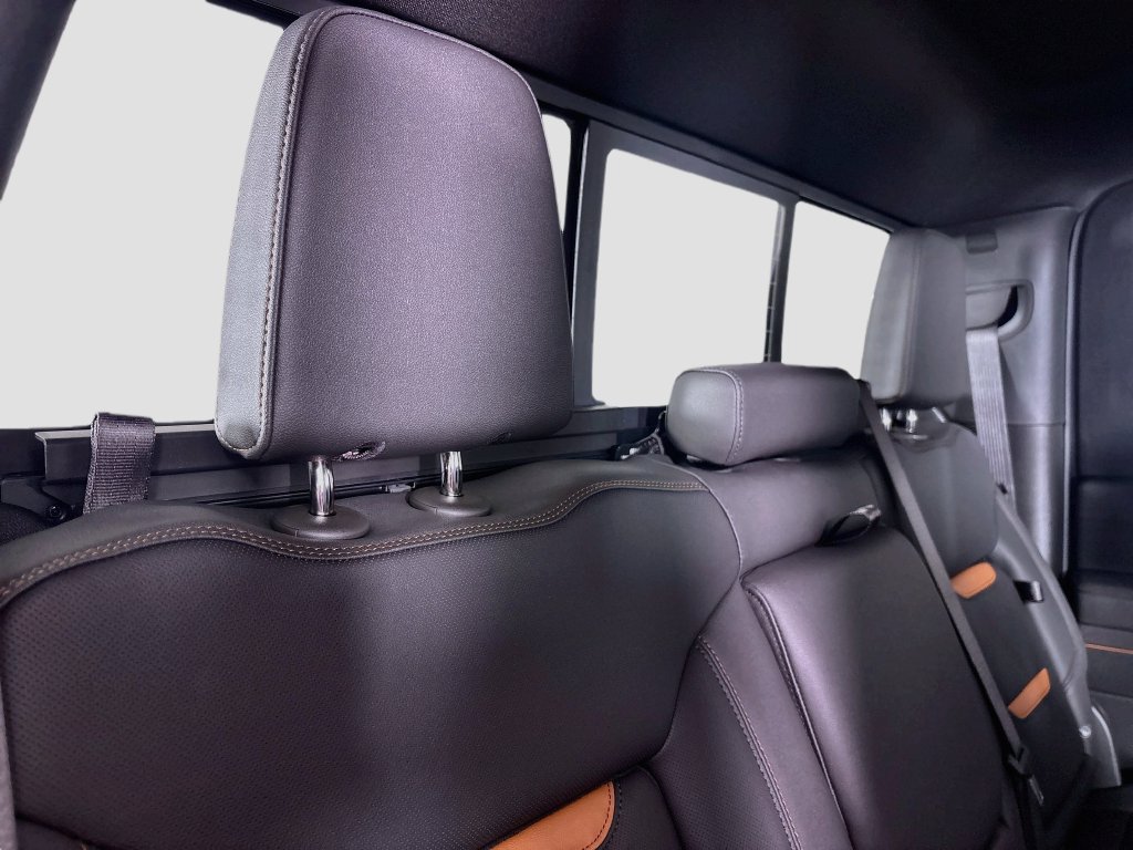 New 2026 GMC Sierra 3500 AT4 w/ AT4 Premium Plus Package AWD/4WD image 28