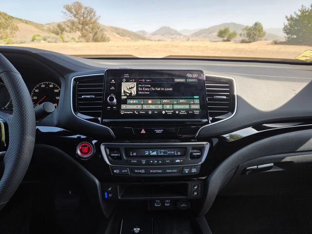 New 2026 Honda Ridgeline Black Edition image 17