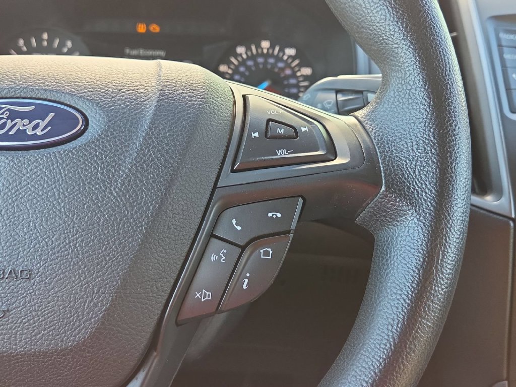 Used 2019 Ford Edge SE FWD image 19