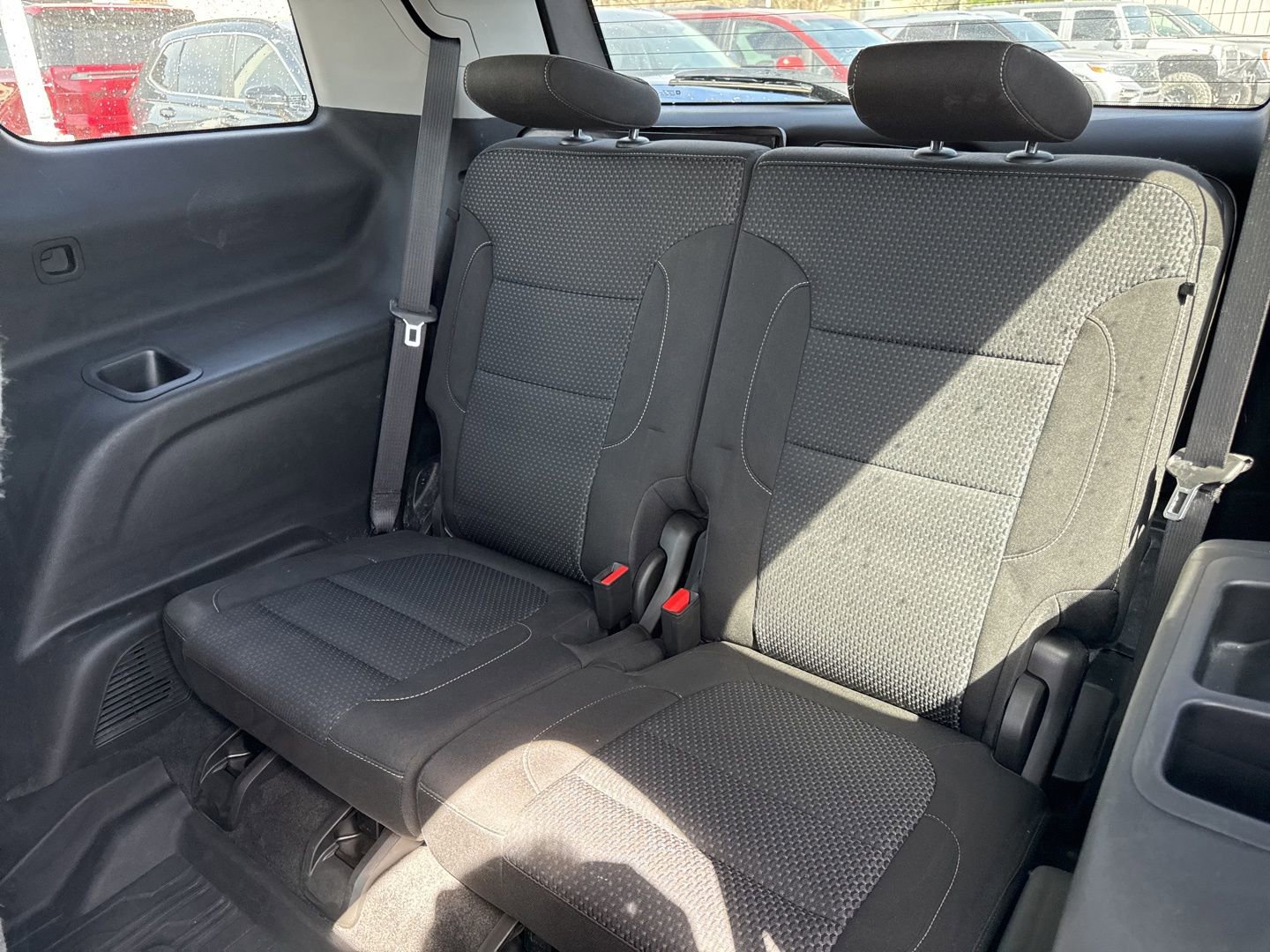 Used 2021 GMC Acadia SLE w/ Driver Convenience Package image 17