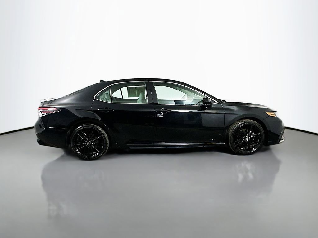 Used 2024 Toyota Camry XSE FWD image 7