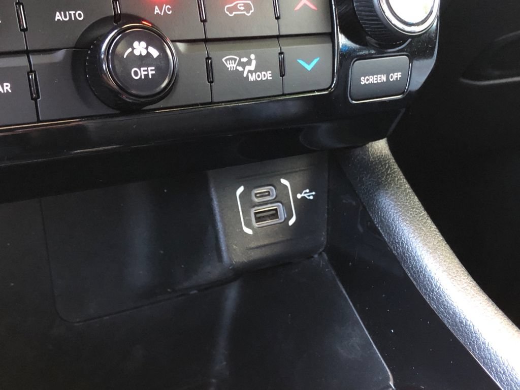 Certified 2024 Jeep Compass Limited AWD/4WD image 13