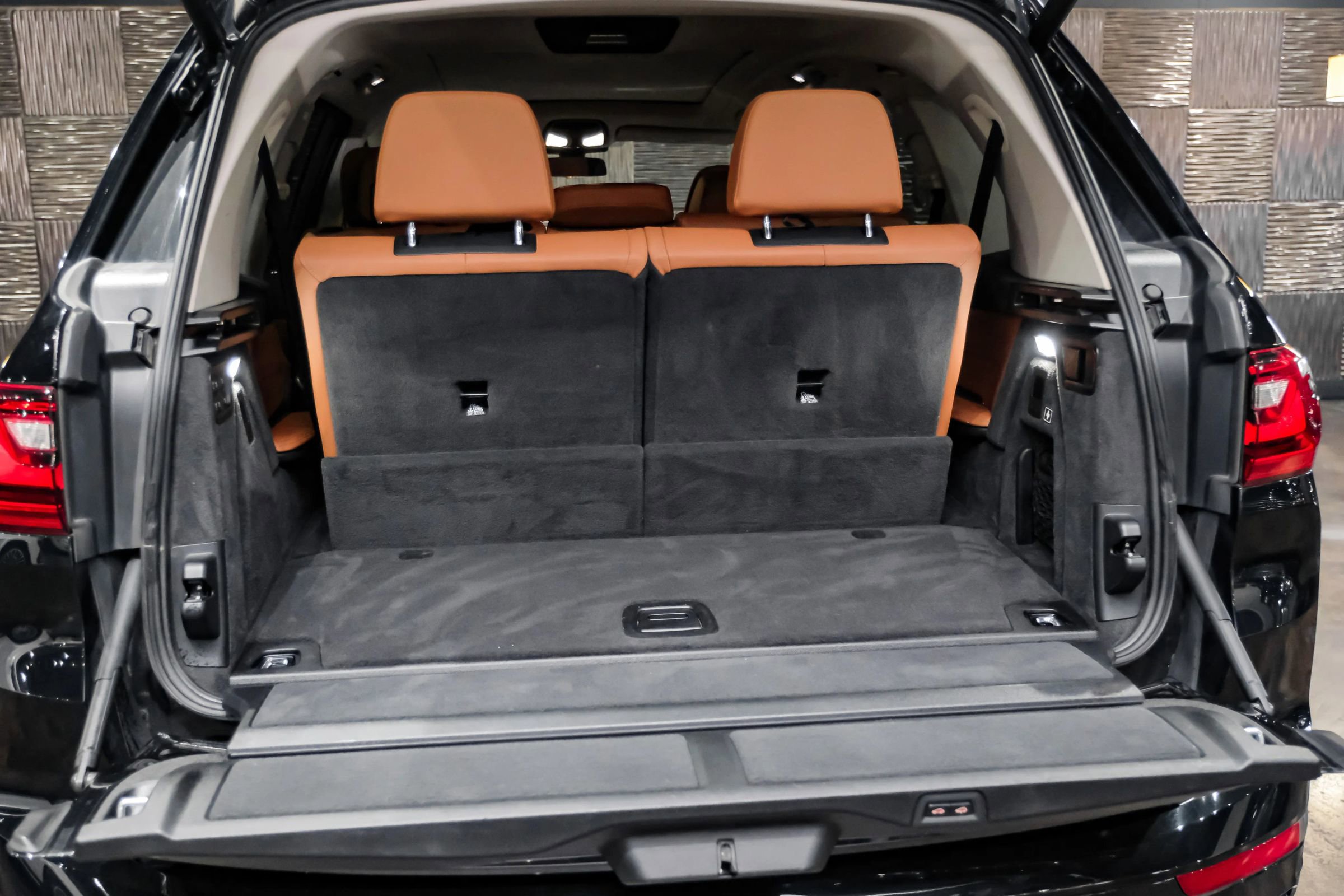 Used 2019 BMW X7 xDrive50i w/ Premium Package image 51