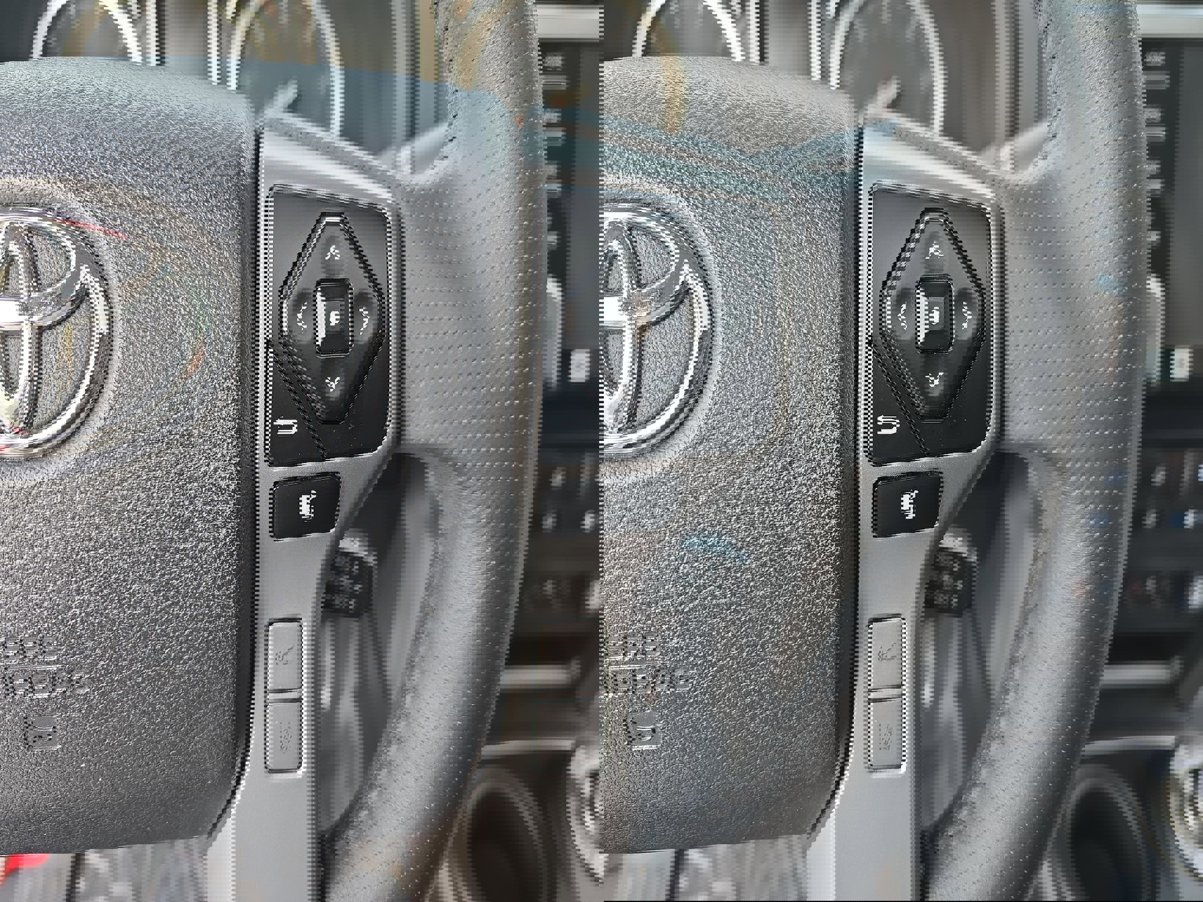 Used 2022 Toyota 4Runner Limited image 19