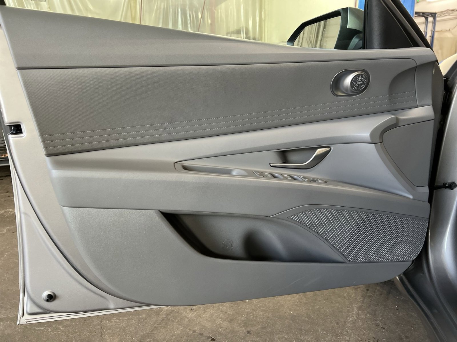 Used 2023 Hyundai Elantra SE w/ Cargo Package image 14