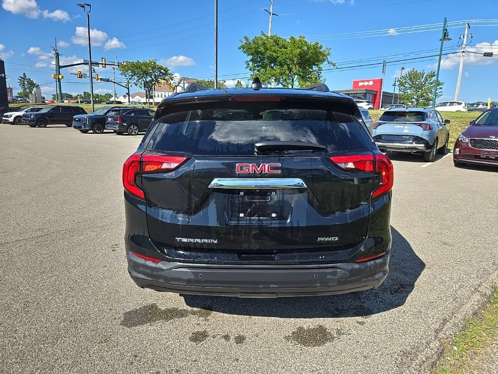 Used 2020 GMC Terrain SLE w/ Driver Convenience Package AWD/4WD image 7