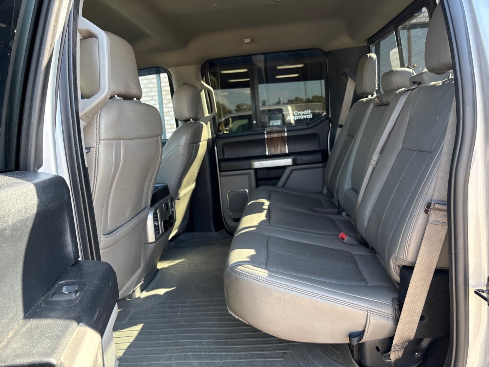 Used 2019 Ford F150 Lariat AWD/4WD image 4