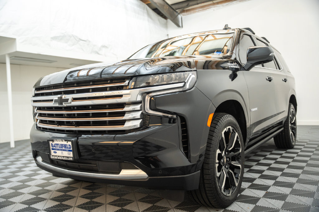 Used 2022 Chevrolet Tahoe High Country AWD/4WD image 3