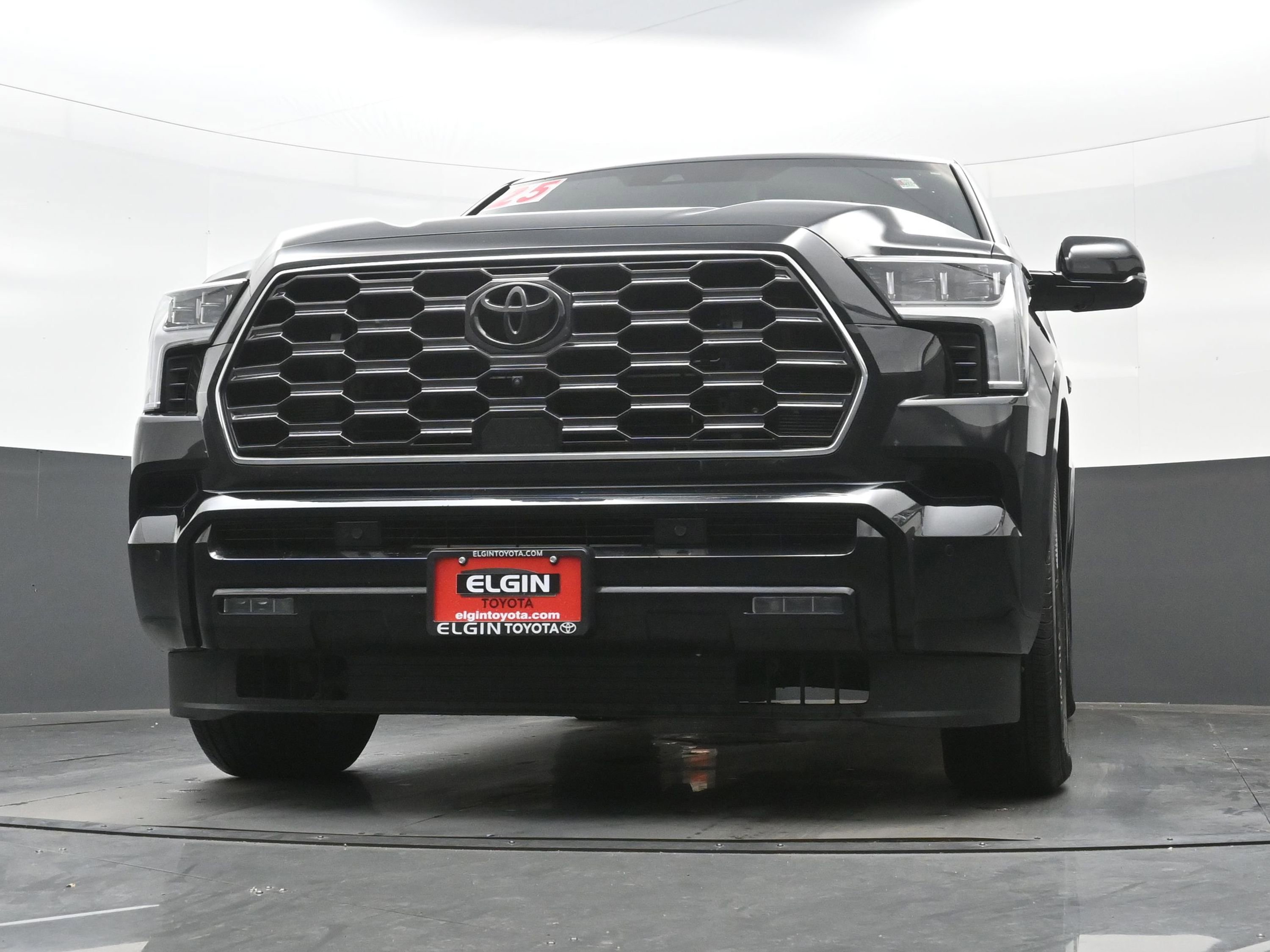 Used 2025 Toyota Sequoia Platinum image 30