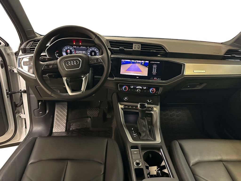 Used 2023 Audi Q3 2.0T Premium w/ Convenience Package AWD/4WD image 9