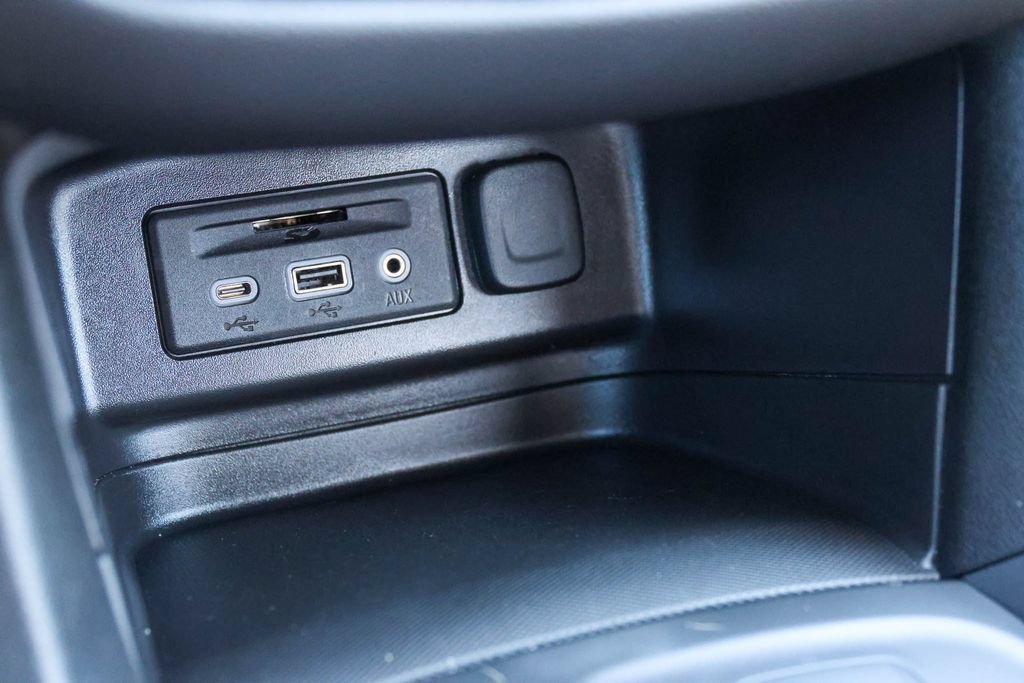 Used 2024 Chevrolet Equinox LT FWD image 15