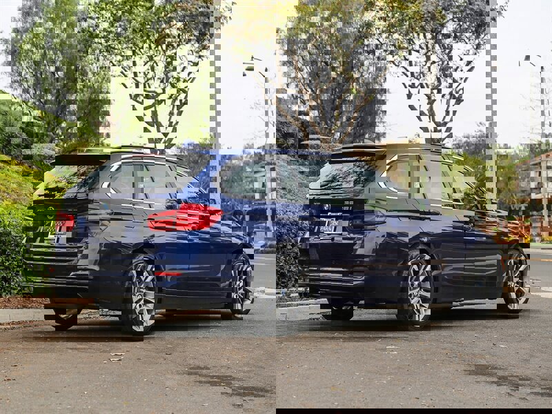 Used 2016 BMW 328i xDrive Wagon image 3