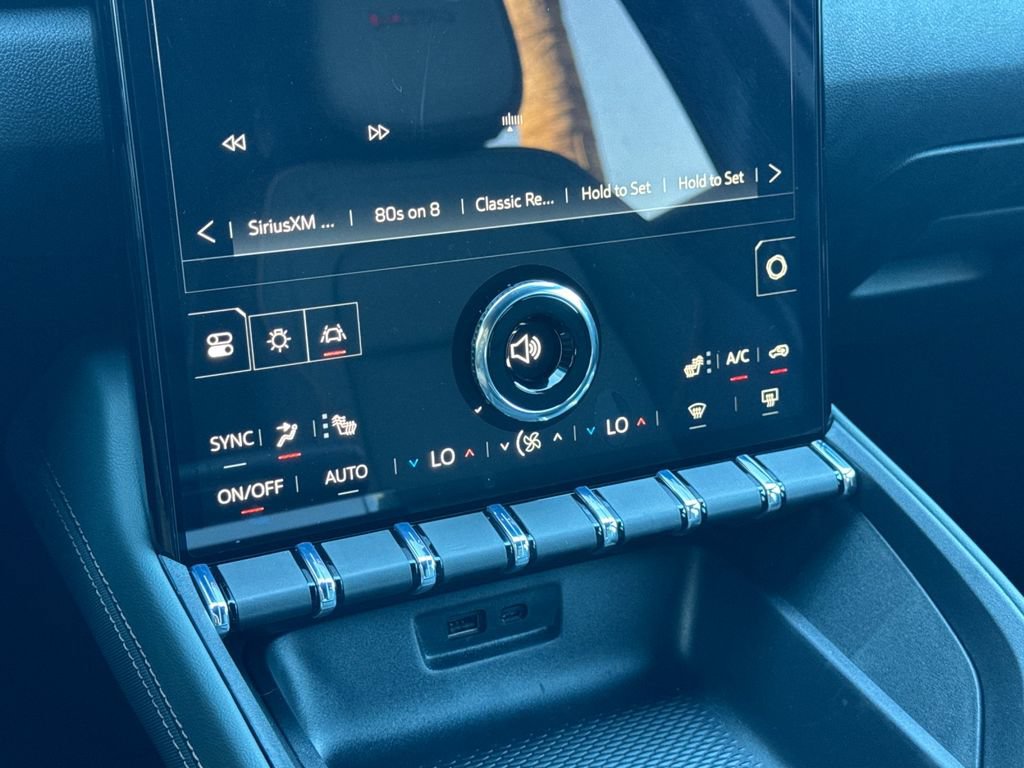 New 2027 GMC Terrain AT4 w/ LPO, Black Badging Package AWD/4WD image 19