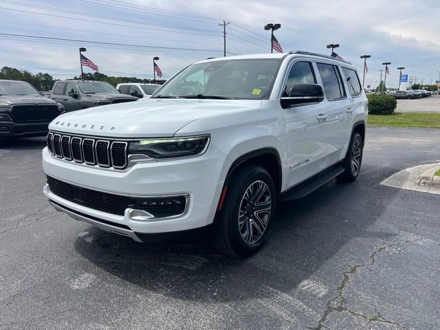 Used 2024 Jeep Wagoneer Series II w/ Flexible Seating Group RWD image 4