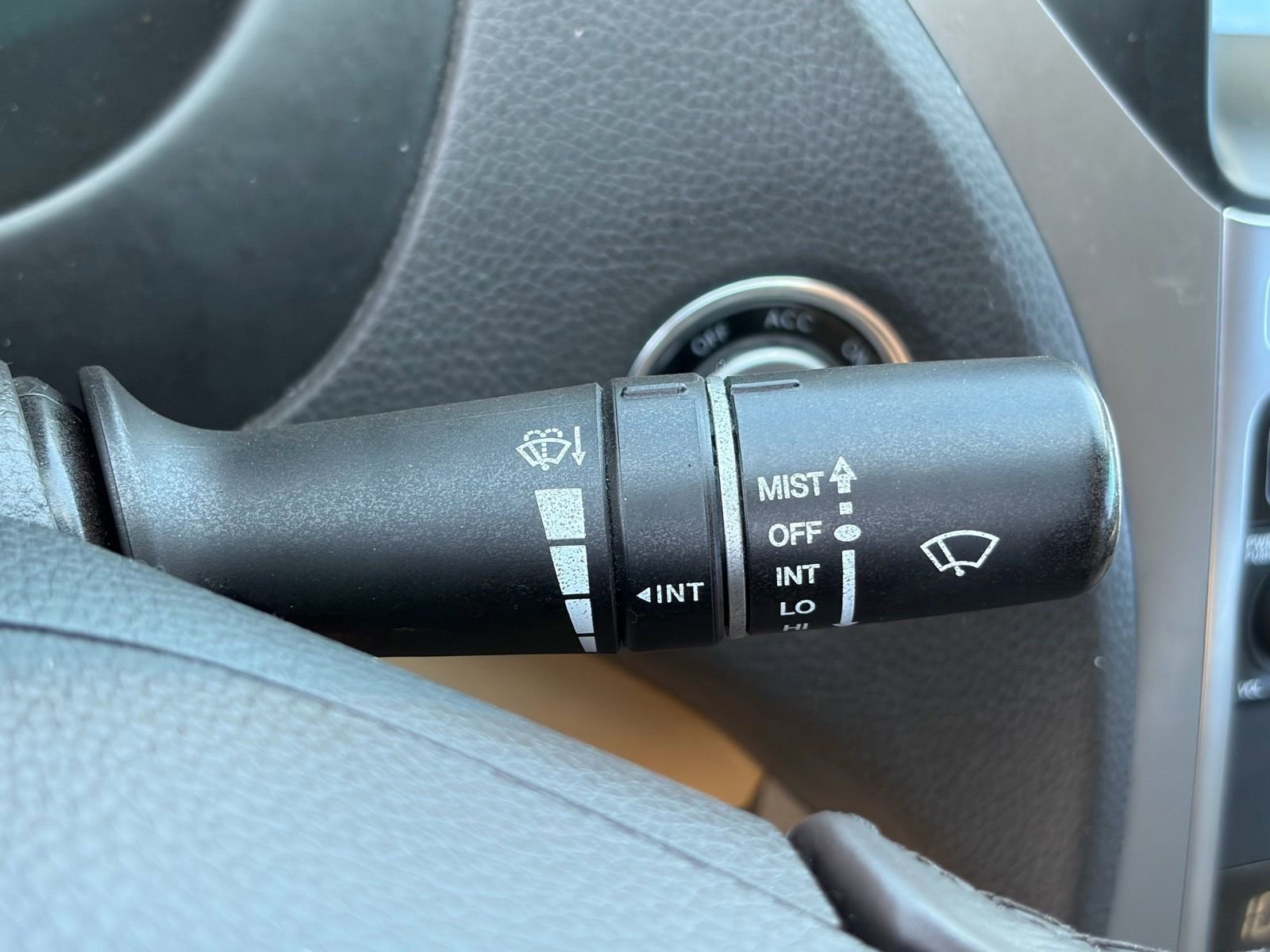 Used 2016 Hyundai Azera FWD image 16