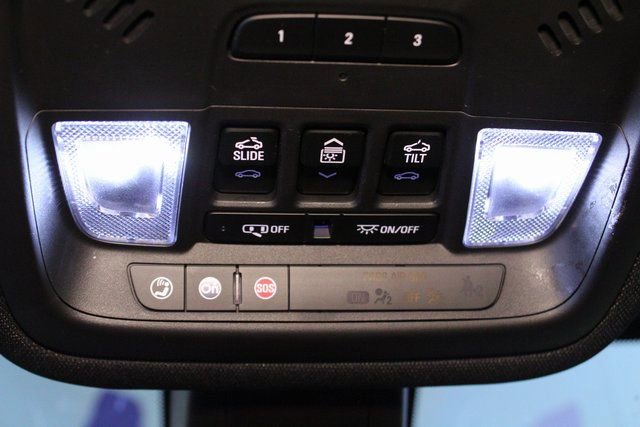 Used 2023 Chevrolet Traverse Premier image 29
