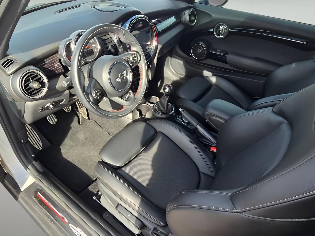 Used 2015 MINI Cooper S image 17