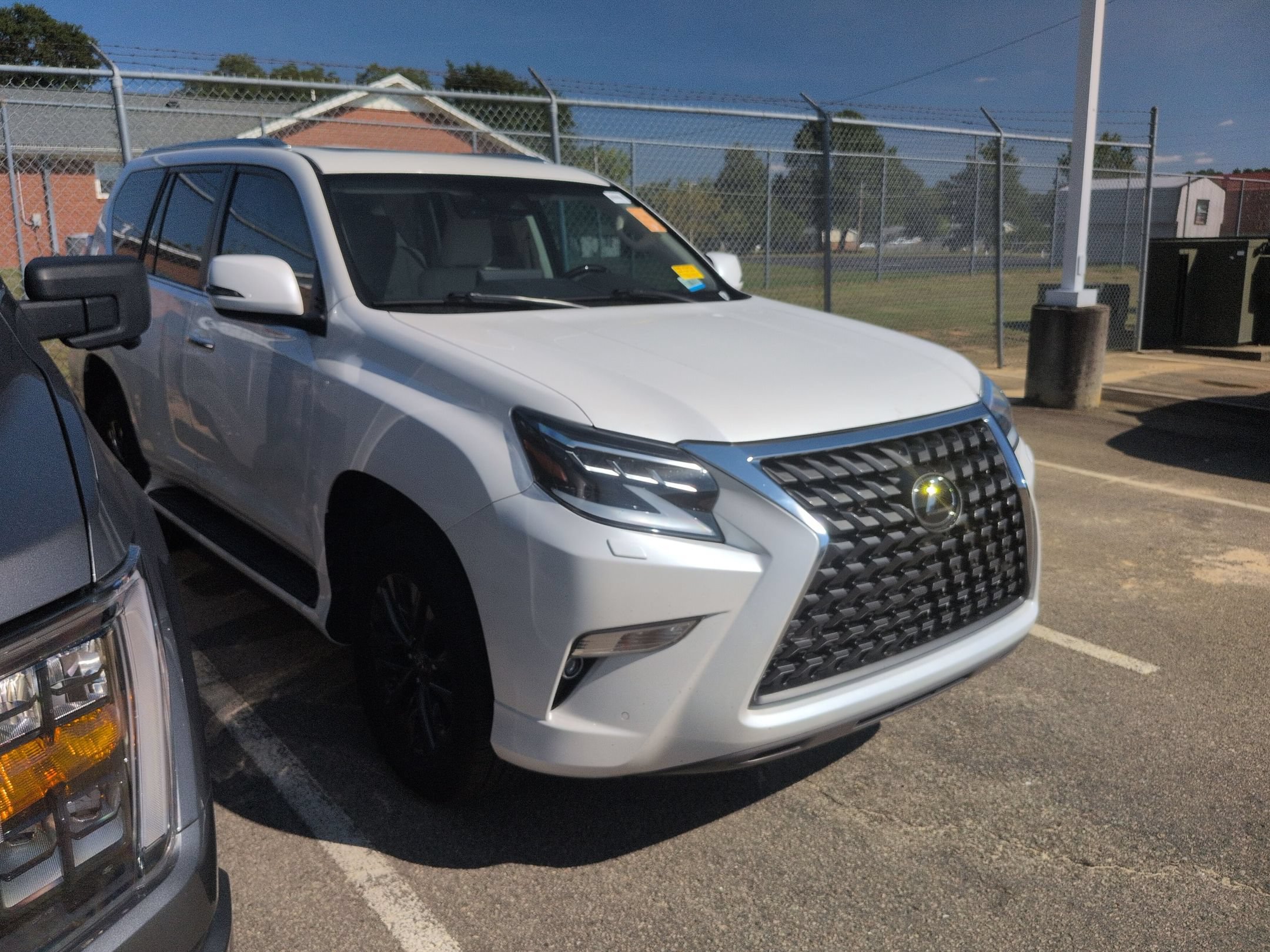 Used 2023 Lexus GX 460 Premium w/ Premium Package AWD/4WD image 1