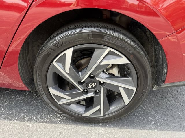 Used 2025 Hyundai Elantra Sport FWD image 42