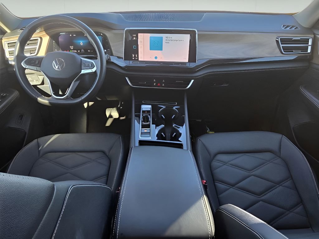 Used 2025 Volkswagen Atlas SE image 25