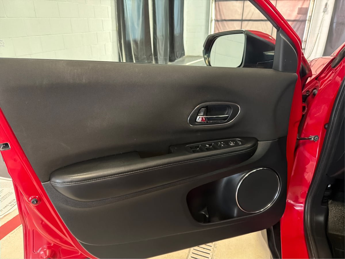 Used 2016 Honda HR-V EX image 20
