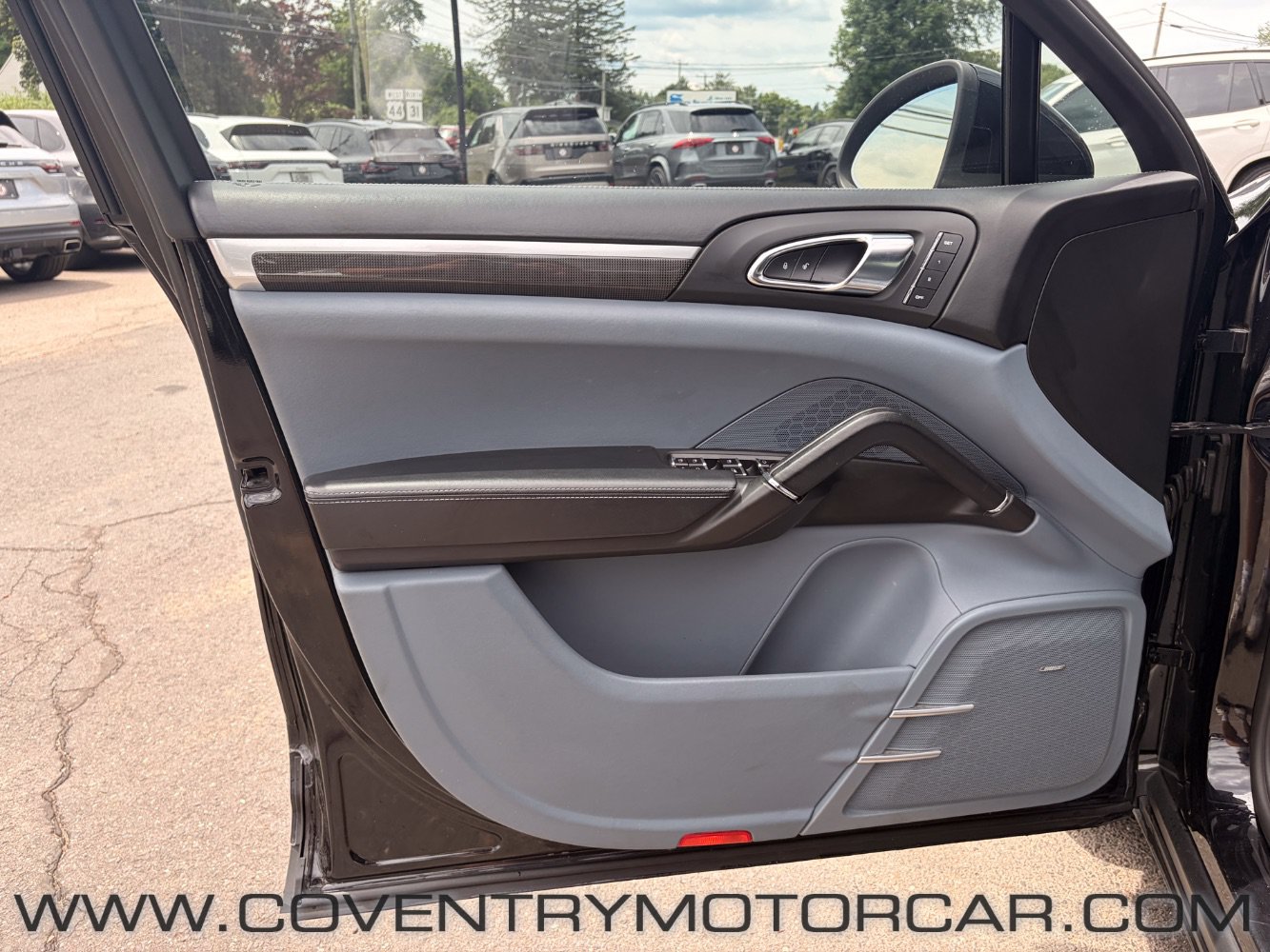 Used 2012 Porsche Cayenne Turbo AWD/4WD image 42
