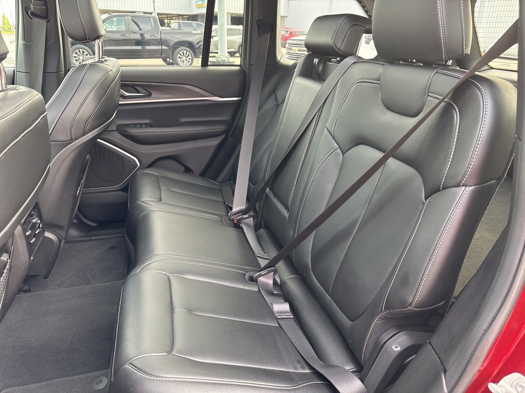 Used 2024 Jeep Grand Cherokee Limited 4xe image 32