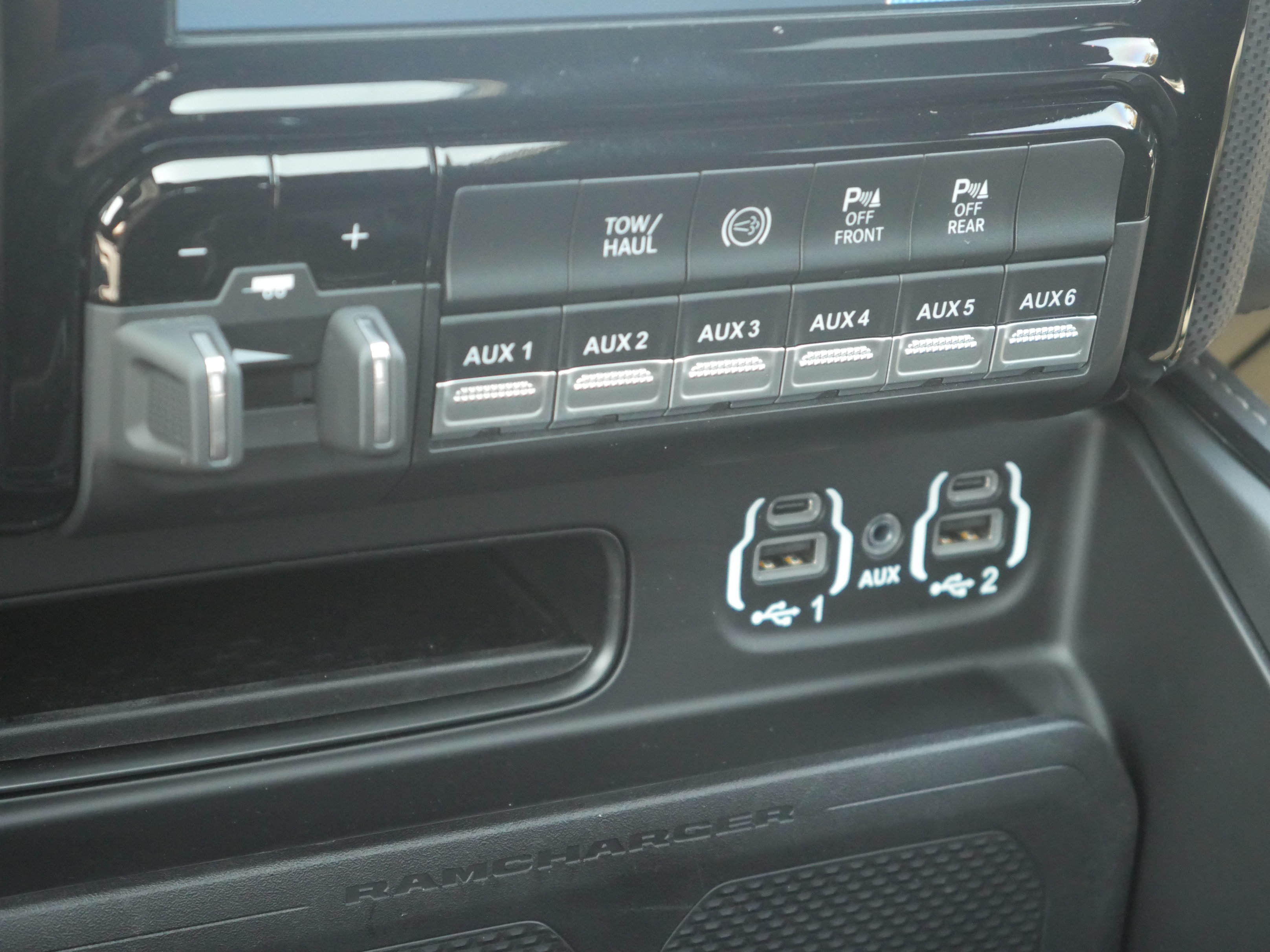 Used 2022 RAM 3500 Limited AWD/4WD image 19