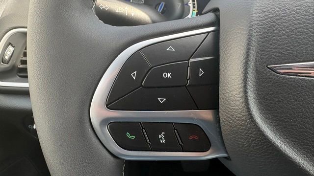 Used 2026 Chrysler Pacifica Select FWD image 20