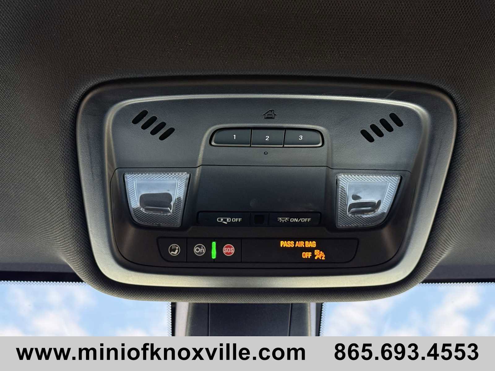 Used 2022 Chevrolet Traverse Premier image 25