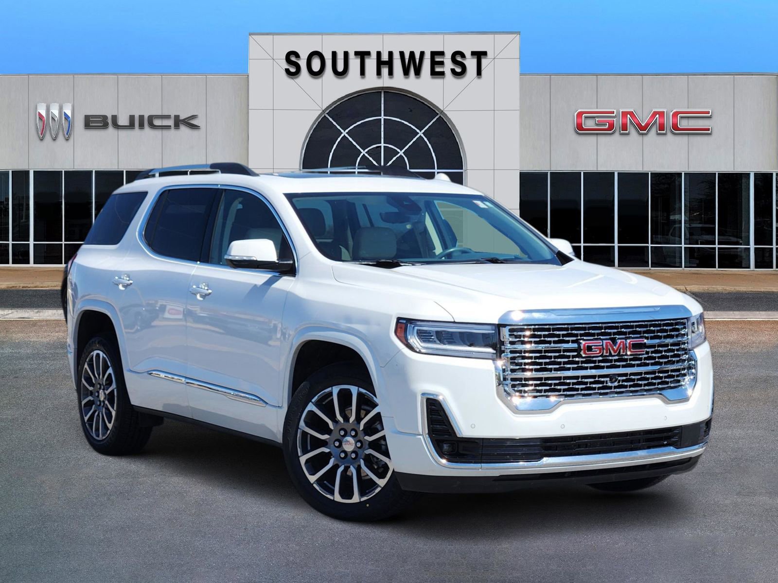 Used 2022 GMC Acadia Denali w/ Denali Technology Package image 1