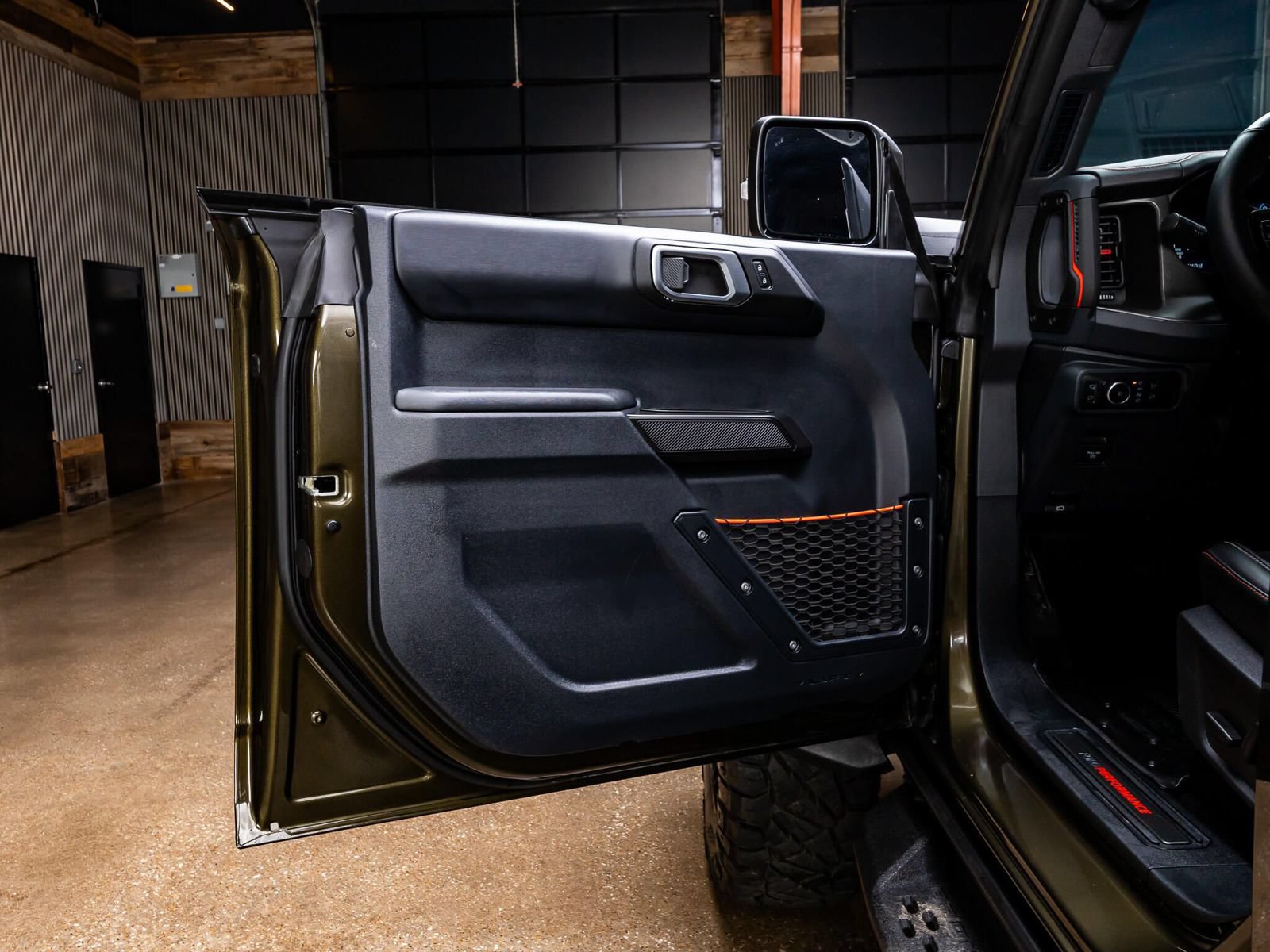 Used 2026 Ford Bronco Raptor AWD/4WD image 37