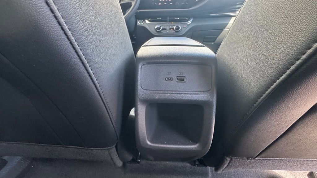 Used 2025 Buick Envista Preferred image 12