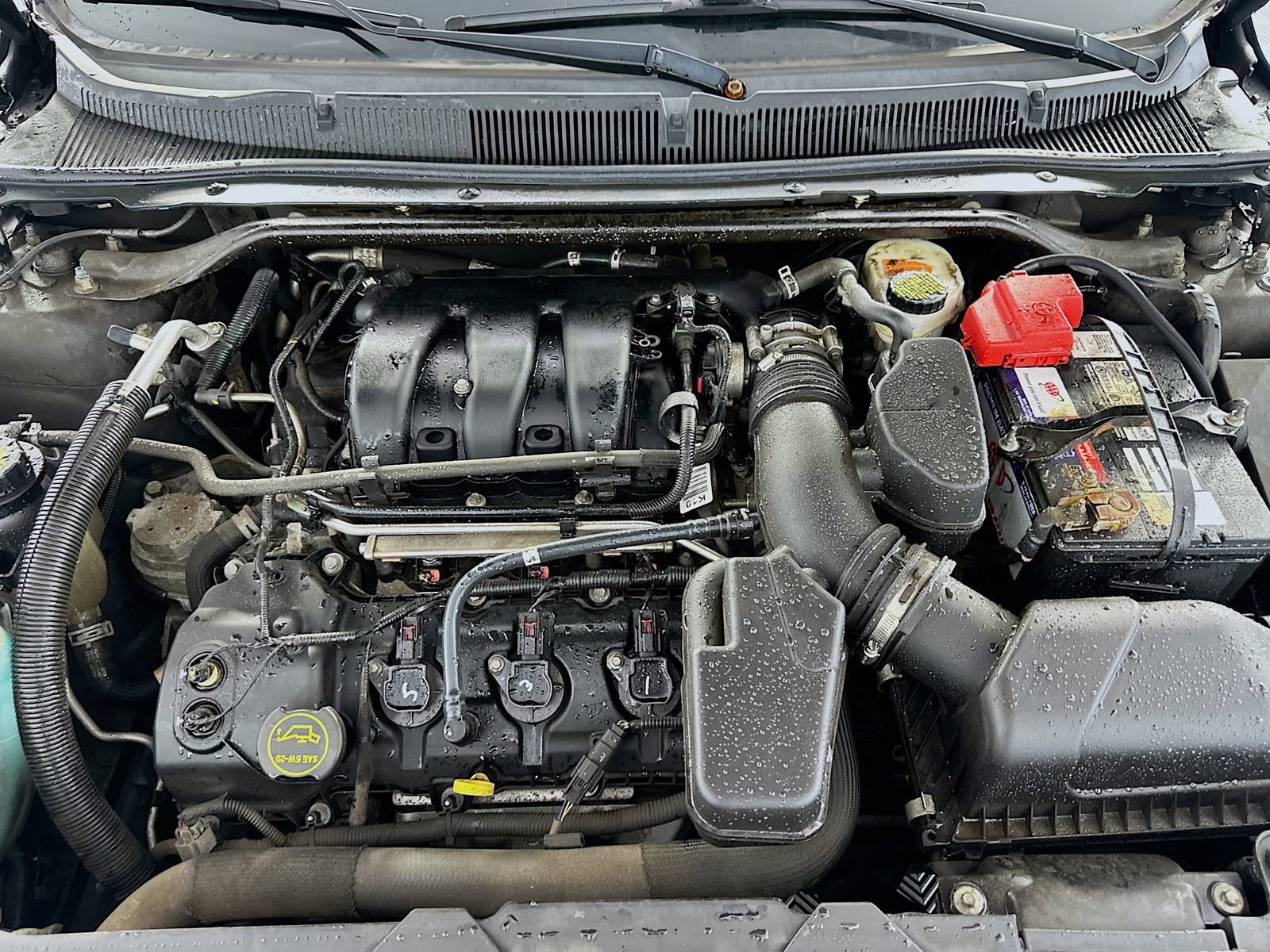 Used 2016 Ford Taurus SEL FWD image 29