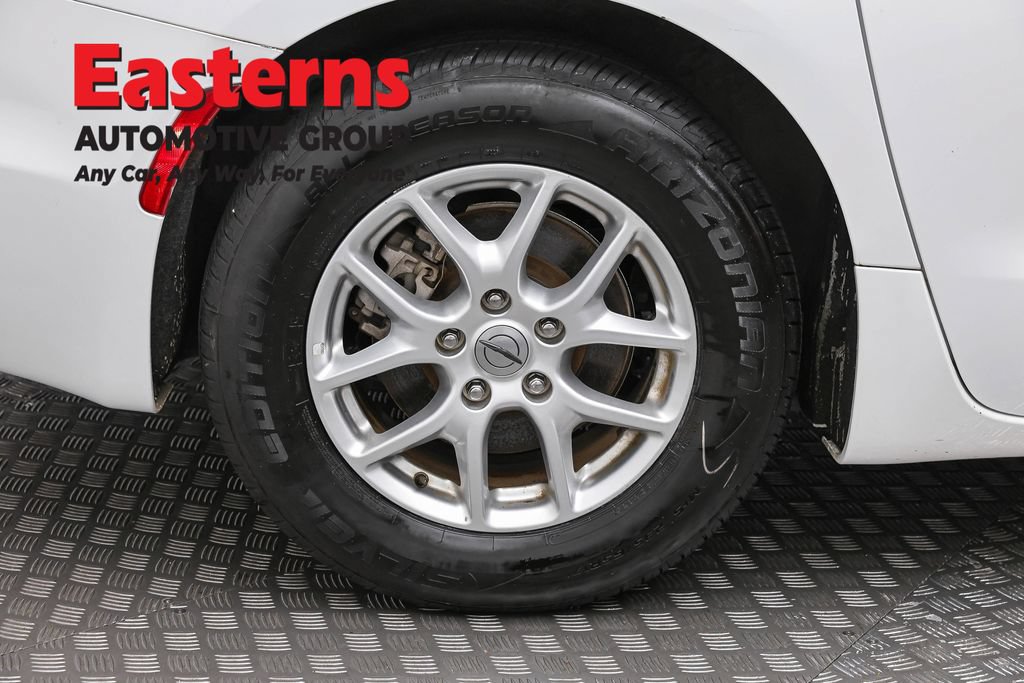 Used 2023 Chrysler Pacifica Touring-L FWD image 31