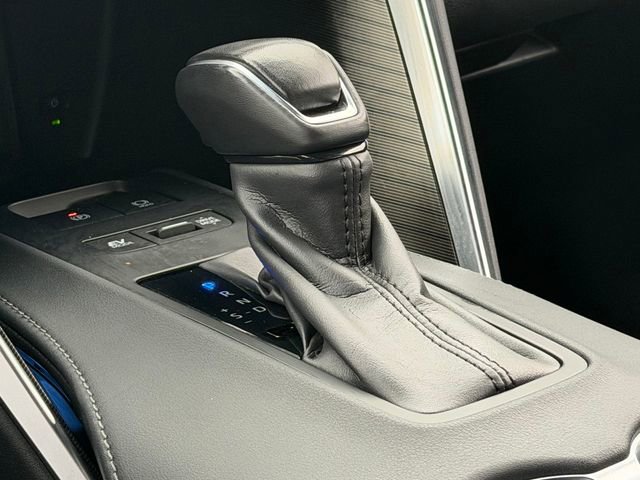 Certified 2023 Toyota Venza XLE image 24