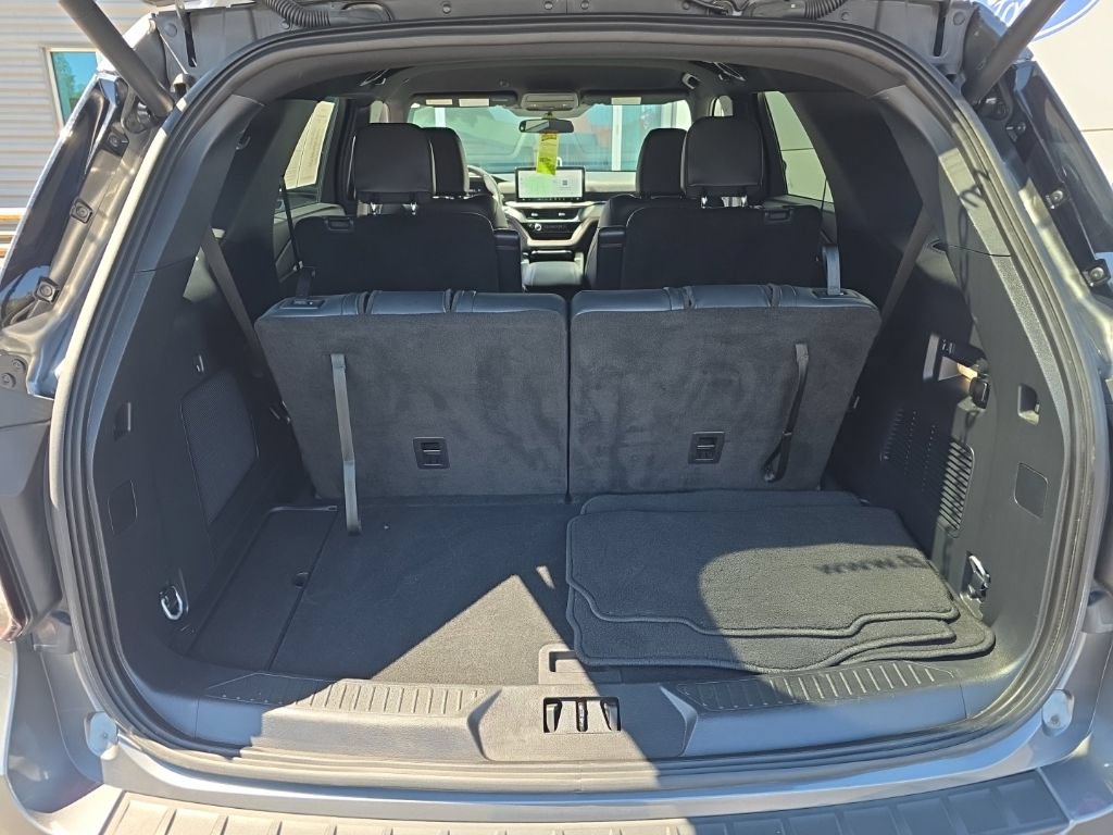 Used 2025 Ford Explorer ST-Line AWD/4WD image 32