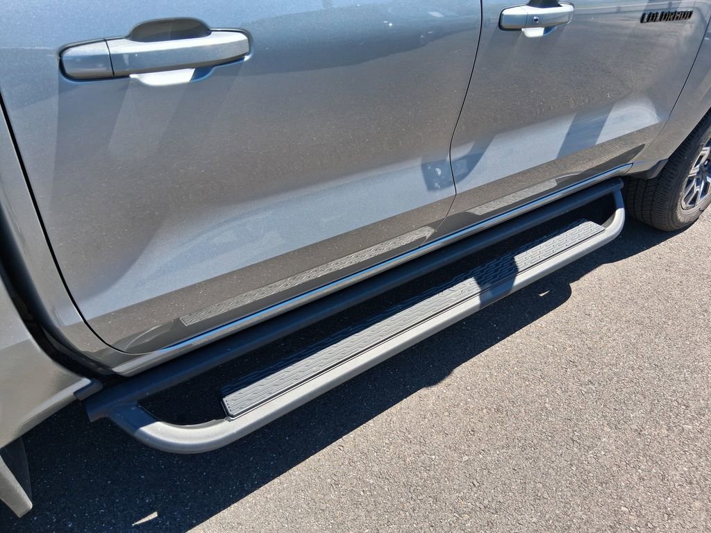 Used 2023 Chevrolet Colorado LT w/ LT Convenience Package III AWD/4WD image 8