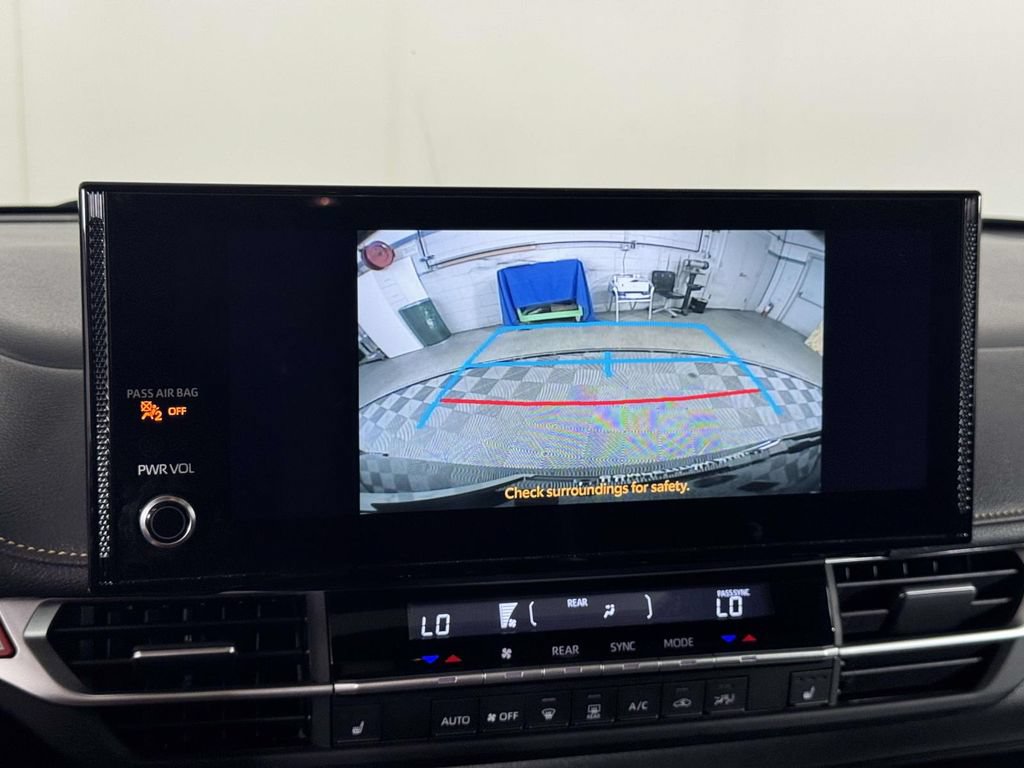 Used 2025 Toyota Sienna XLE Woodland Edition AWD/4WD image 26