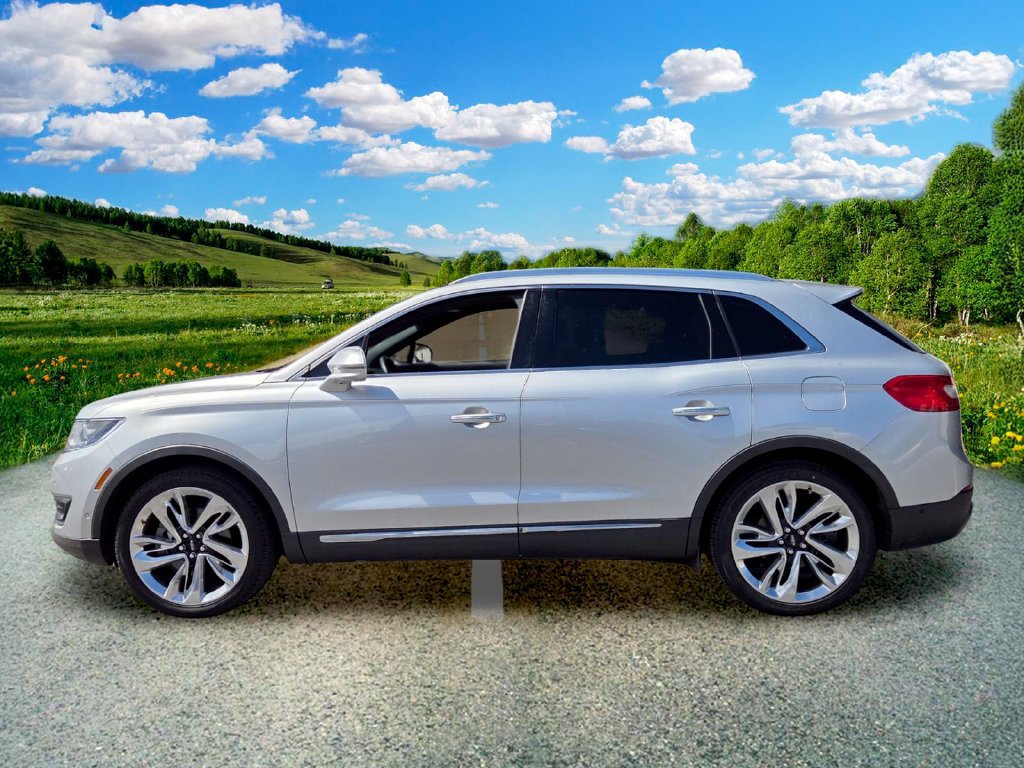 Used 2018 Lincoln MKX Reserve w/ Driver Assistance Package FWD image 3