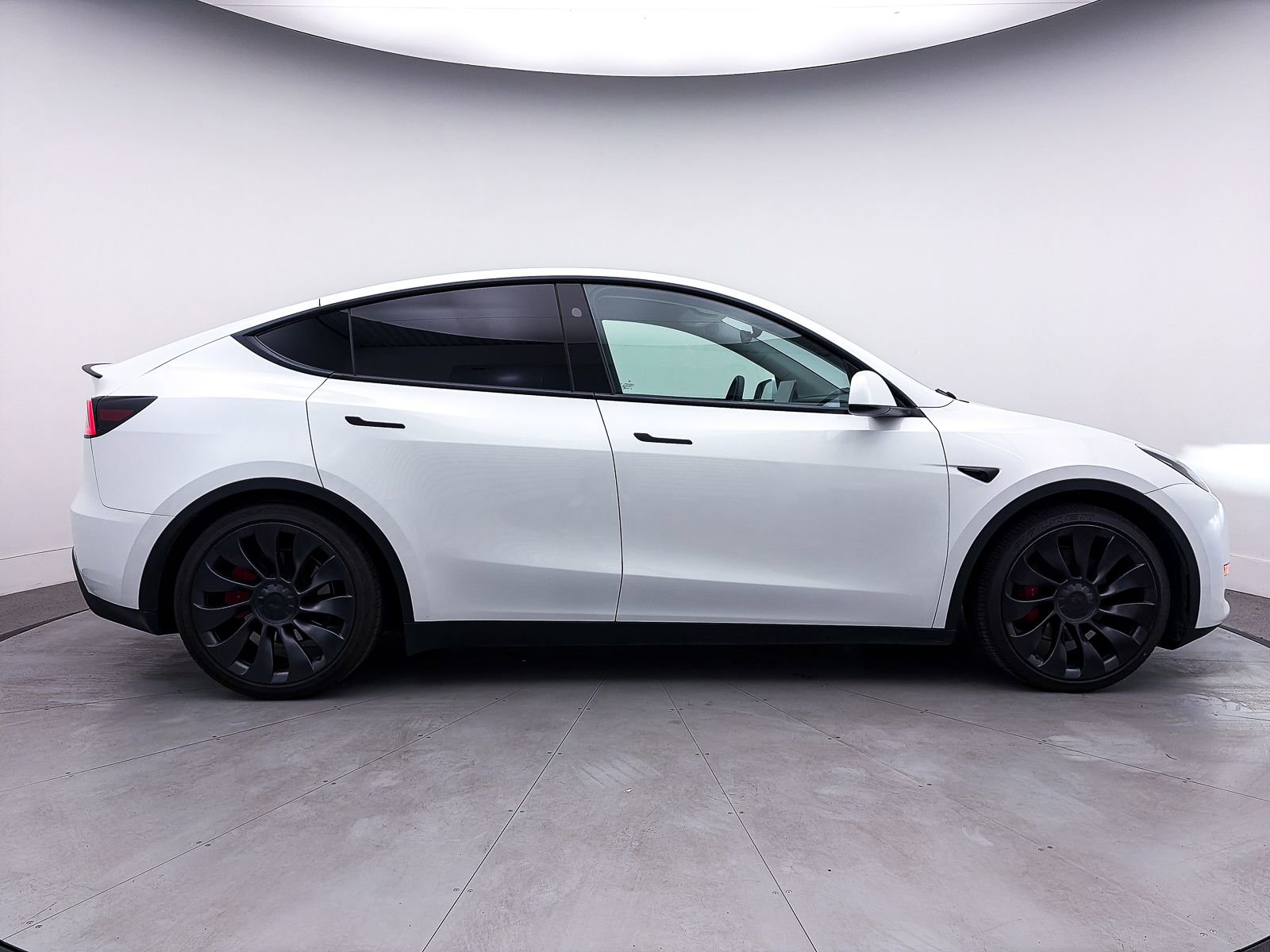 Used 2023 Tesla Model Y Performance image 38