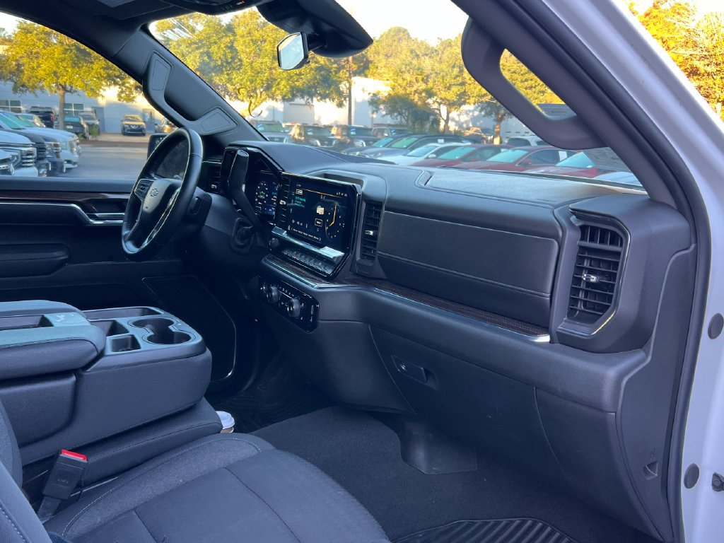 Used 2024 Chevrolet Silverado 1500 LT AWD/4WD image 15
