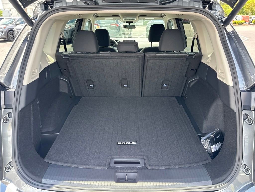 New 2026 Nissan Rogue SV FWD image 14