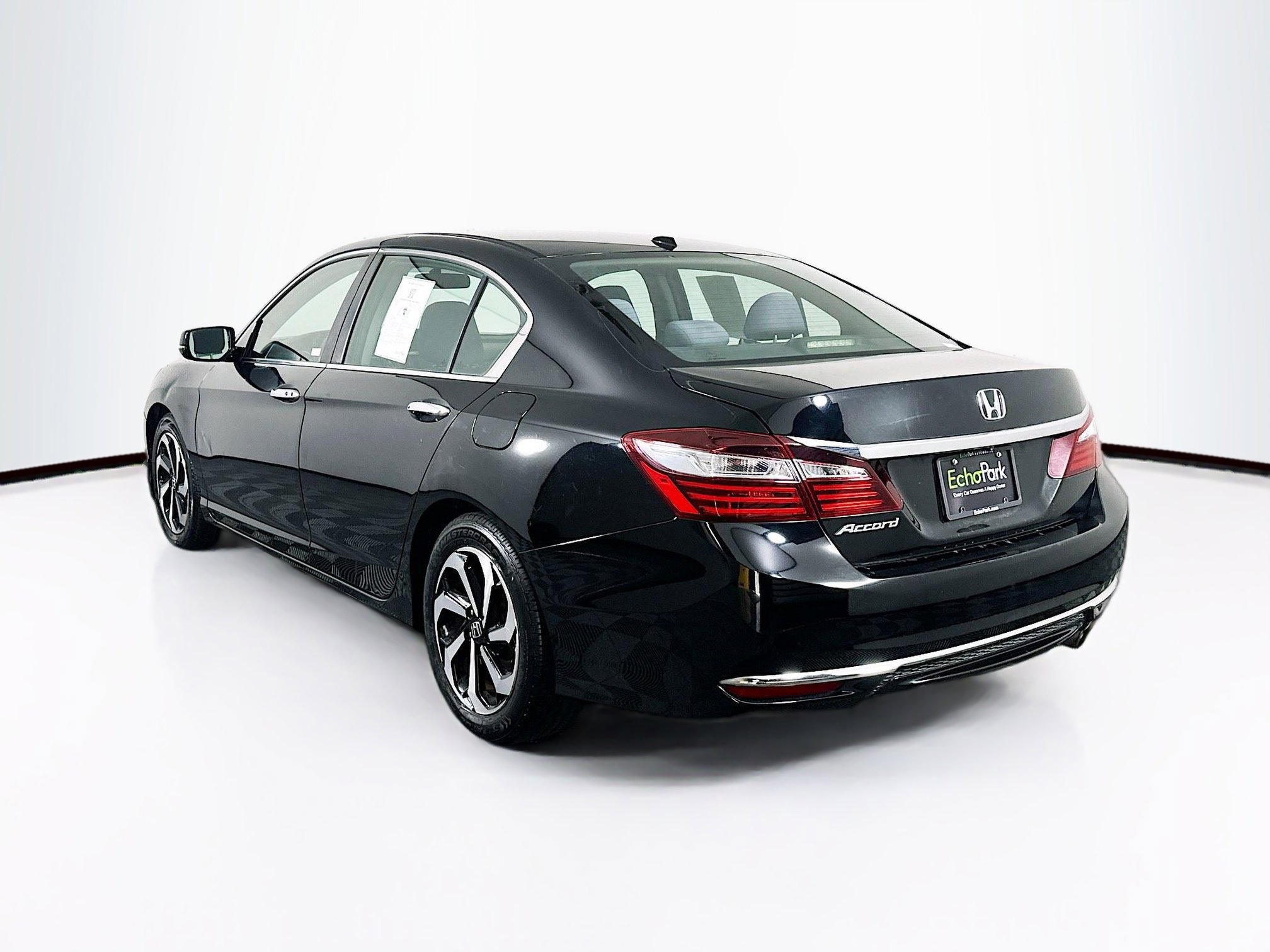 Used 2016 Honda Accord EX image 5