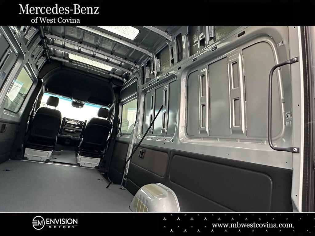 New 2023 Mercedes-Benz Sprinter 2500 image 16
