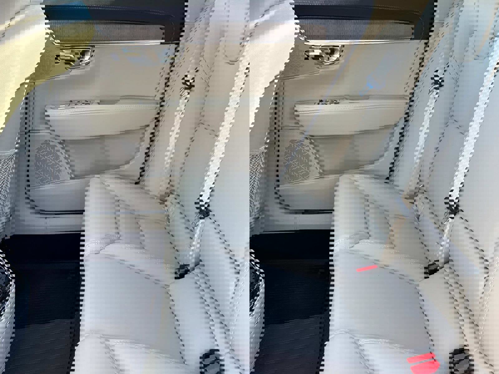 Certified 2024 Volvo S90 B6 Ultimate w/ Protection Package Premier image 13