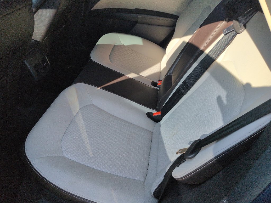 Used 2019 Ford Fusion SE w/ Equipment Group 151A image 6