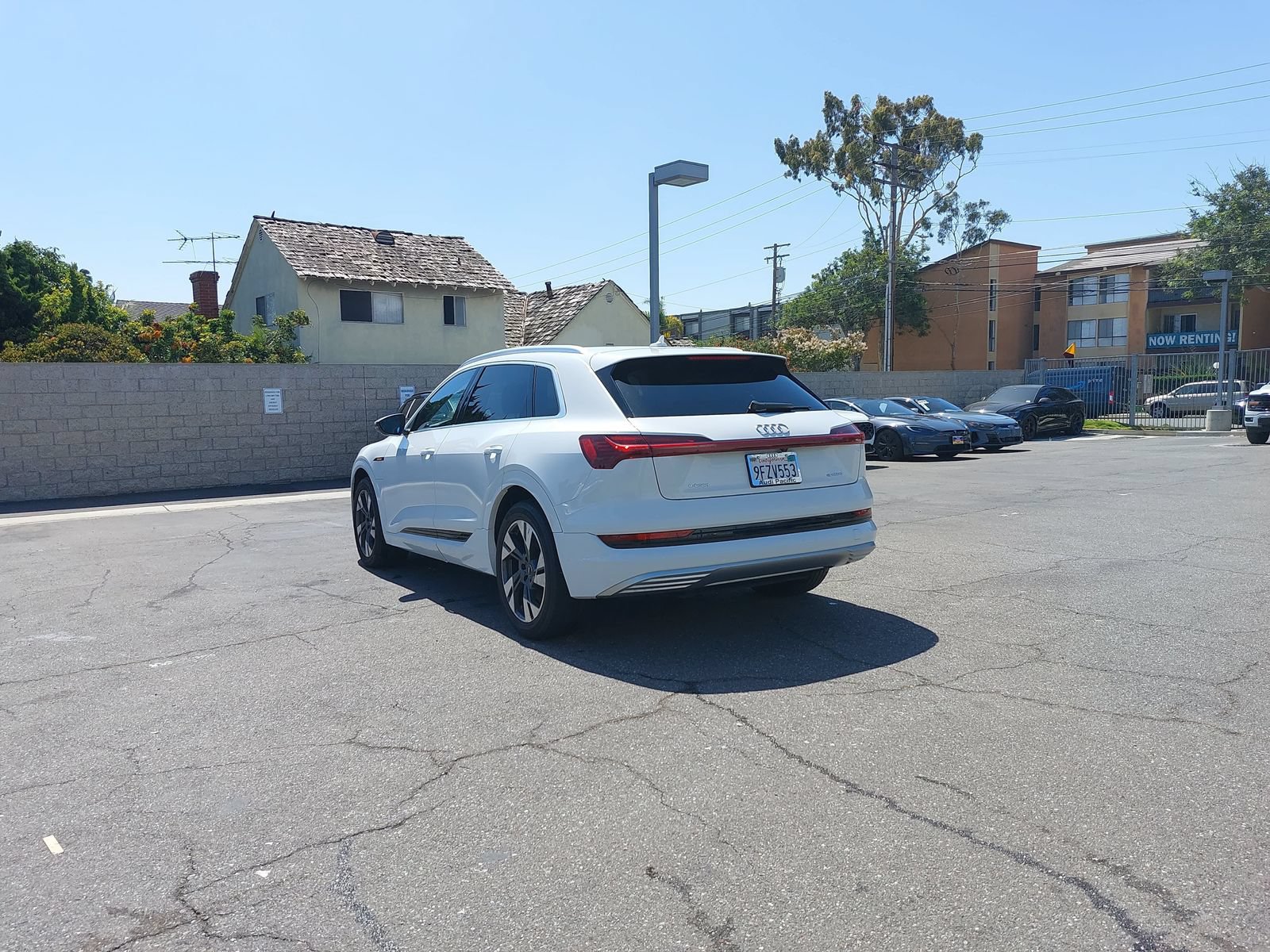 Certified 2023 Audi e-tron Premium AWD/4WD image 4