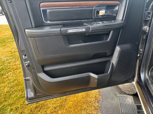 Used 2016 RAM 1500 Laramie w/ Convenience Group image 10