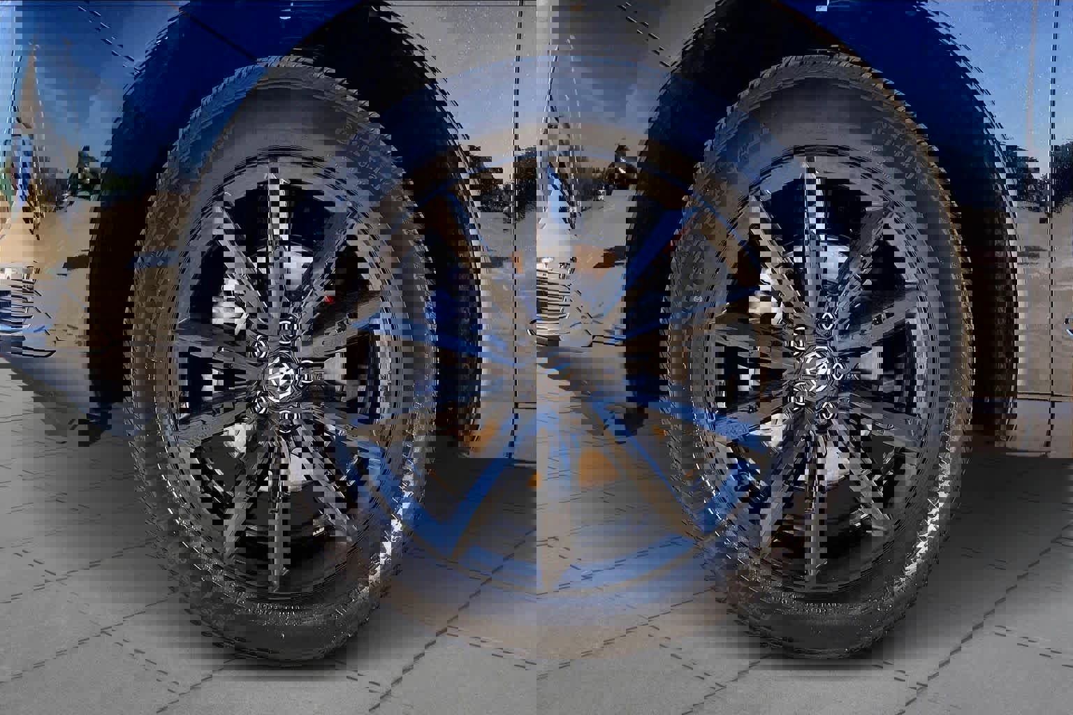 Used 2025 Acura RDX SH-AWD image 11